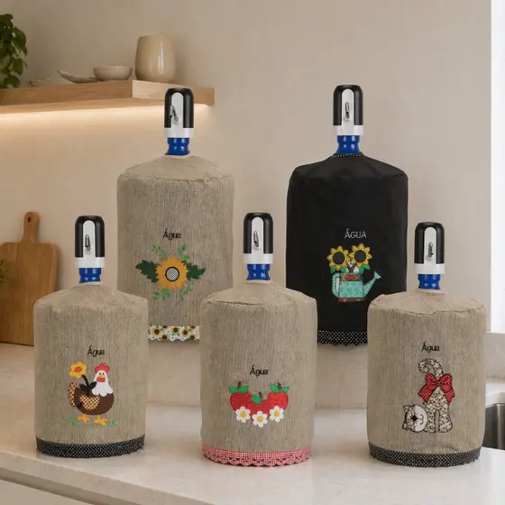 Capa Galão de Água 20L Invertido Bordada – Proteção + Decoração | Oferta