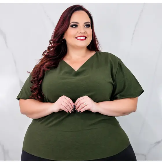 Blusa Feminina Plus Size Gola V Manga soltinho