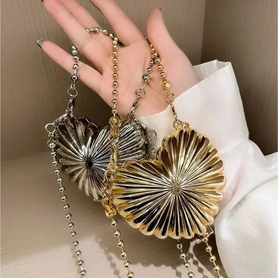 Várias bolsas de ombro pequenas e elegantes em metal com espelhos, entrega rápida