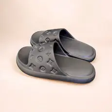 Slide Feminino Impermeável com Texturas Delicadas de Luxo – Chinelo Nuvem Leve, Fashion e Macio🩴✨​