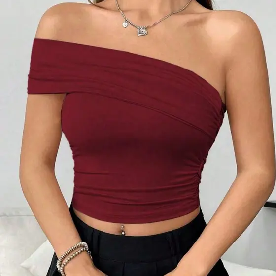 Blusa Camiseta Top de Ombro Oblíquo de Cor Sólida para Mulheres, Fashionável e Adequado para o Verão