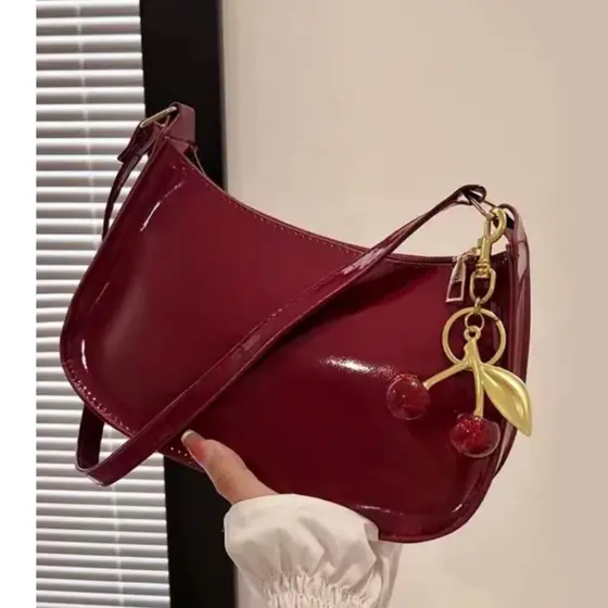 Kit Bolsa Feminina Elegancy de Ombro + Chaveiro Cereja Super Estiloso BJ 01