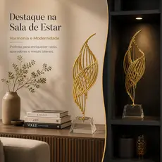 Escultura Decorativa Chama Infinita em Resina Dourada com Base Cristal Arte Moderna e Sofisticada