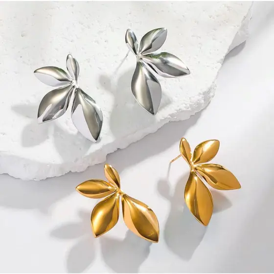 Brincos Femininos Folha Dourada/Prata – Acessórios de Moda Elegantes e Modernos