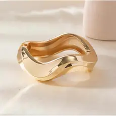 Pulseira Feminina Dourada Design Ondulado – Bracelete Moderno Minimalista, Estilo Elegante e Sofisticado