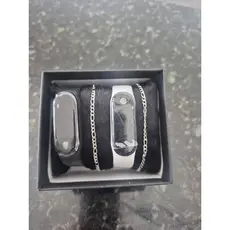 Kit infantil na caixinha, 2 relógios e 2 pulseiras para crianças