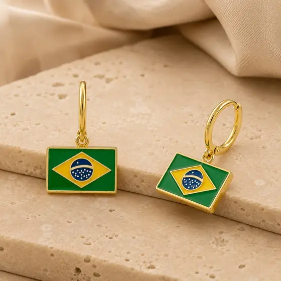 Brinco Argolinha Bandeira do Brasil Folheado Ouro 18k Copa do Mundo Caixinha Presente Feminino Torcedor