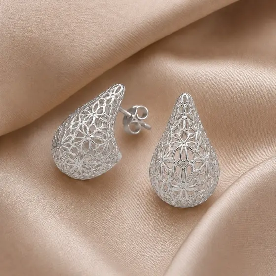 Brinco Gota Filigrana Folheado a Prata Elegante Vazado Feminino