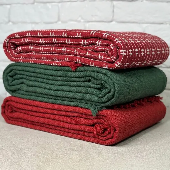 Manta para Sofá 3,00m x 1,80m Cores de Natal Verde e Vermelha Proteção e Decoração