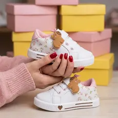 Tênis Infantil Feminino Com Capivara Moda E Qualidade
