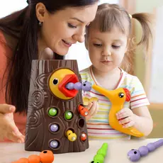 Brinquedo pega-insetos em forma de pica-pau, adequado para a educação infantil.