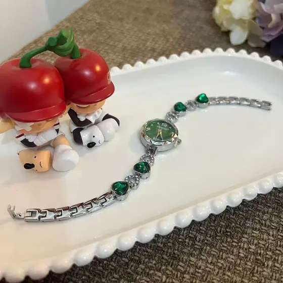 Relógio Elegante de Coração zircão quartzo para Mulheres Presente Perfeito
