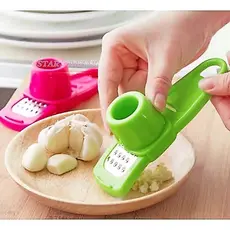 Multifuncional em Ralador Aço Inoxidável para Cortar/Ralar Alho / Utensílios de Cozinha