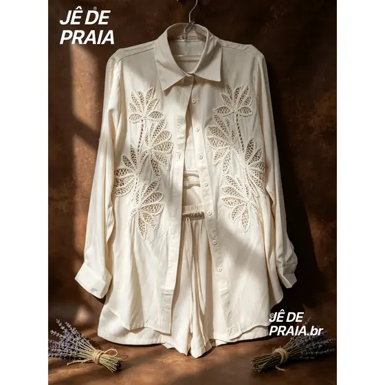 Saída de Praia Vestido Camisa Bege Bordado Richelieu Feminino Manga Longa Soltinho Casual Elegante Verão