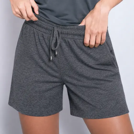 Shorts Feminino Com Bolso Linha Premium Em Viscose Confort Elegante