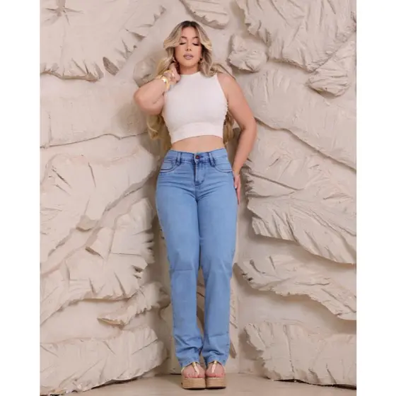 Calça Jeans Feminina Modelagem Reta Hellin