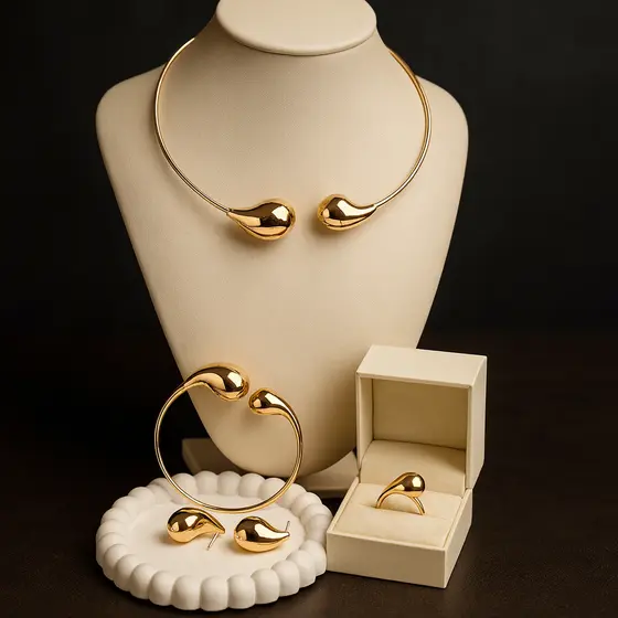 Conjunto Gota Pingo Colar Bracelete Anel Brinco Médio Dourado ou Prata Acessórios Femininos Brincos