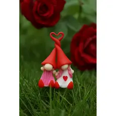 Miniatura de casal gnominhos amorosos em formato de coração dia dos namorados decoração de terrário jardim