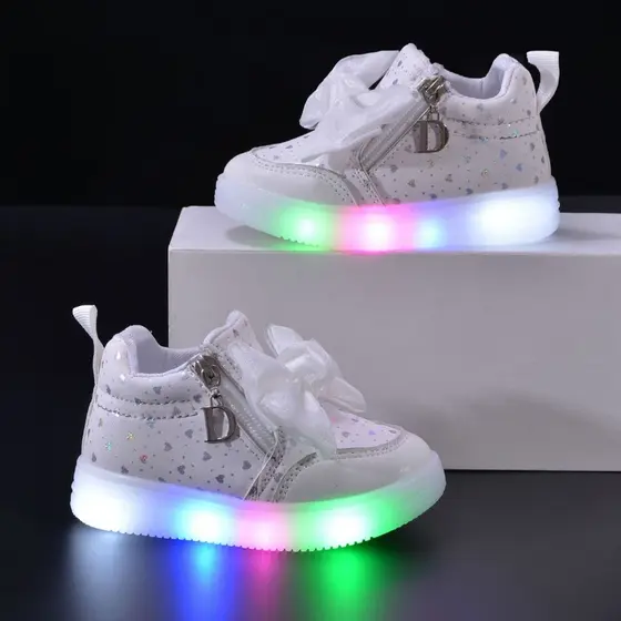 Tênis infantis menina estudante sapatos de princesa sapatos  placa alta Tênis com luz LED