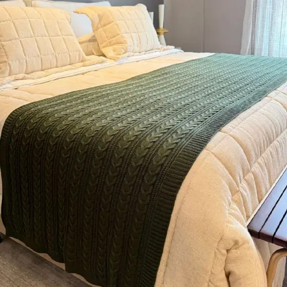 Peseira Tricot Trançada Para Cama Sofá Decoração Para Quarto Casa Luxo Premium 150 a 260cm