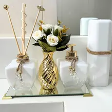 Kit Lavabo Luxuoso Aromatizador Saboneteira Bandeja Porta Escovas Vaso + Lindo Kit de Varetas - Dourado Coleção Patagôni