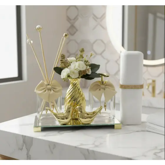 Kit Lavabo Dourado Luxuoso Decoração Pia Banheiro Difusor + Saboneteira + Varetas Decor + Porta Escova Bandeja Espelhada