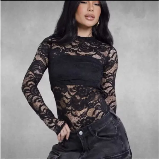 BODY MANGA LONGA RENDA Feminino Manga Longa - Conforto e Estilo em Renda