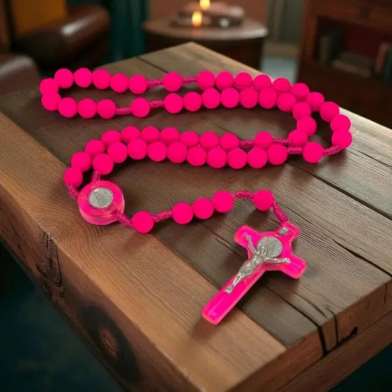 Terço Católico Nossa Senhora Aparecida Neon Várias Cores Decoração Enfeite Igreja