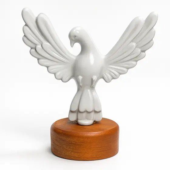 Estatueta Divino Espírito Santo 6cm Metal Alta Qualidade Base Madeira Decoração