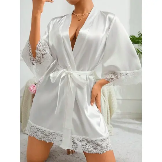 Robe Branco  --  Cetim e Renda Sofisticada e Elegante