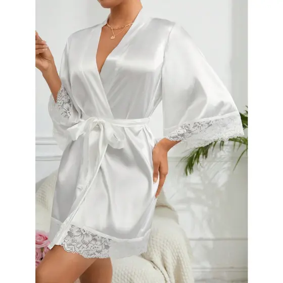 🌟 Transforme Seus Momentos com o Robe de Cetim Branco – Elegância que Encanta! 🌟
