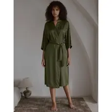 Robe Cetim Luxo Verde Oliva– Elegância Pós-Banho ou Look Casual Sofisticado