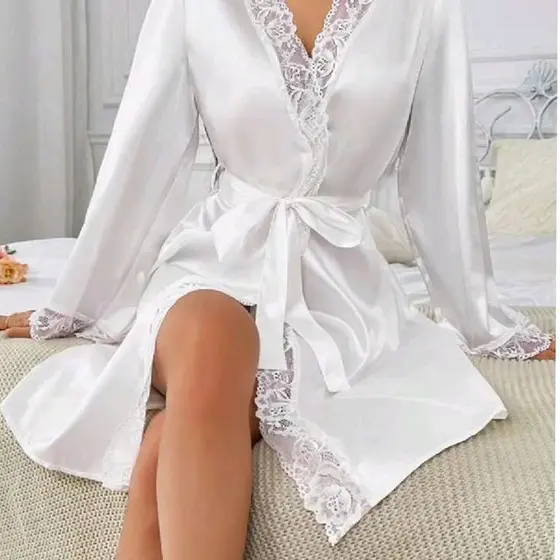 🌟 Robe de Cetim com Renda – O Luxo que Você Merece! 🌟