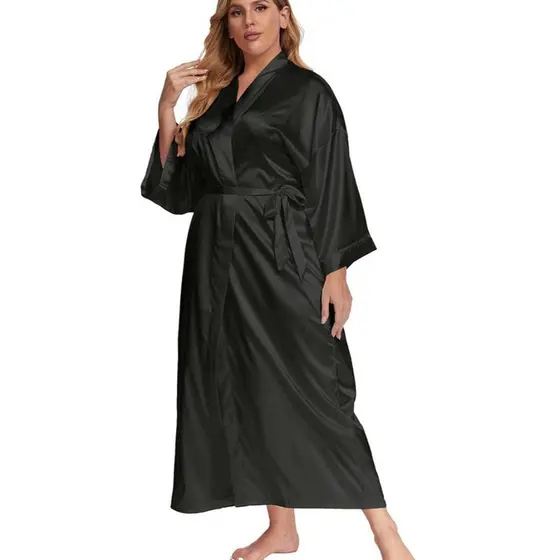 Robe Preto Feminino Plus Size em Cetim - Conforto e Elegância