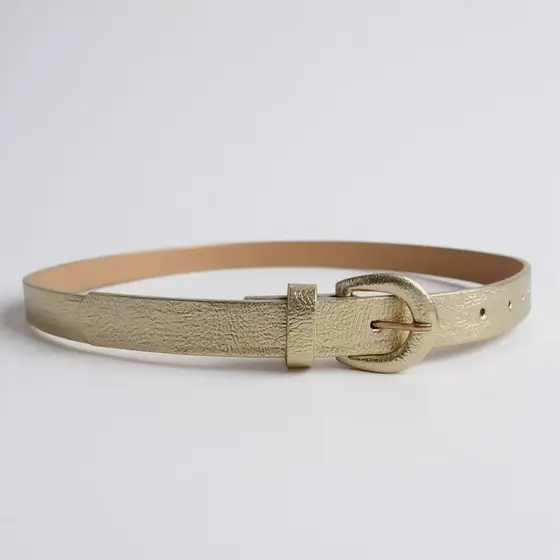 Cinto Feminino Dourado Fino, Cinto de Couro com Fivela de Metal, Cinto Fininho Elegante para Vestidos e Calças, Acessóri