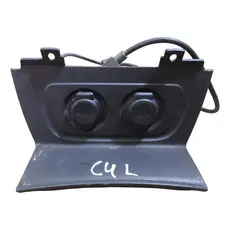 Entrada Usb Tomada 12v Console Citroen C4 Lounge 2015 2016 Preto