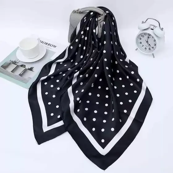 Lenços Estamapa Bolinha Grande Cetim Seda Elegante Primavera 90x90 Lenços da Moda cachecol Cetim Cabeça Pescoço