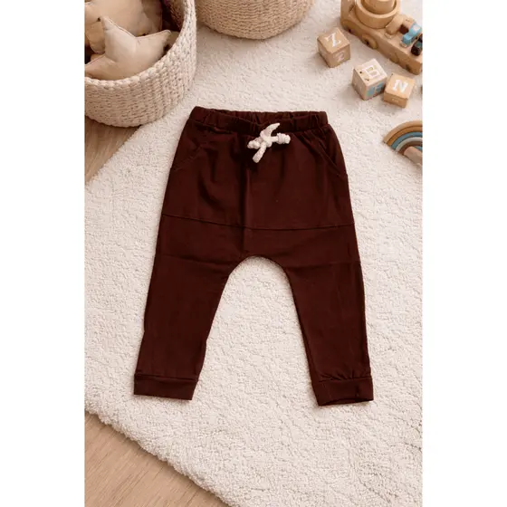 Calça Saruel Infantil Bebê Menino Menina em Malha com Bolso Chocolate Inverno Verão.