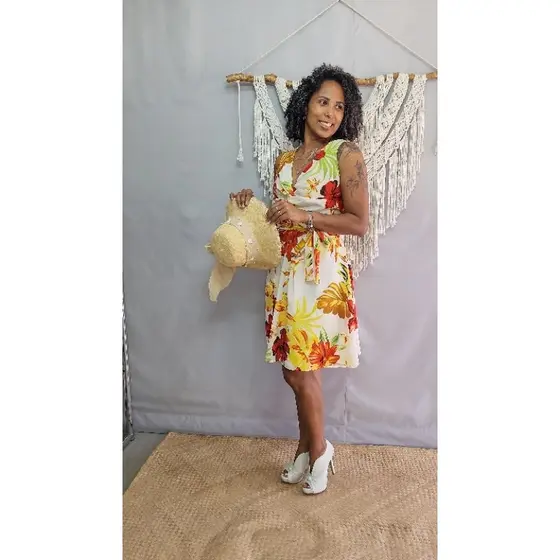 Brechó, vestido floral, vestido CAT MALEY, vestido romântico, sapato de couro, moda feminina, bazar.