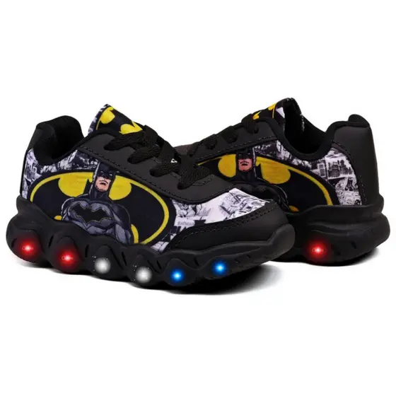 Tênis Infantil Menino Batman Casual Com Led Pisou Piscou Super Confortável Lançamento
