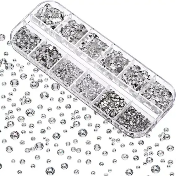 Kit Com 12 Strass Pedrinhas Brilhantes de Múltiplos Tamanhos Prata