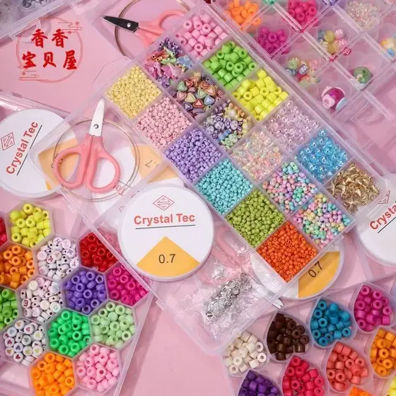 Kit Miçangas Infantil Brinquedo para Pulseira Colar colorido + Silicone e Tesoura para pluseira