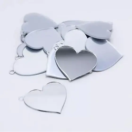 Kit 20/30/50 Mini Chaveiros Coração Acrílico Espelhado 4,5x4cm Lembrancinha Decoração