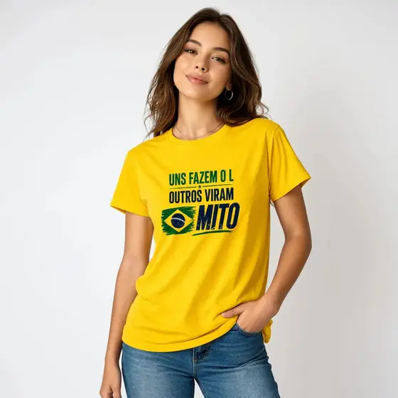 Camiseta Unissex Amarela 100% Algodão Manga Curta Gola Redonda Tradicional Estampa Frase Uns Fazem o L Outros Viram Mito