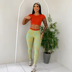 Conjunto Feminino Academia Fitness Top Cropped e Legging Top Forrado Zero Transparência