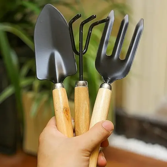 Jogo de Jardinagem 3 Peças Garfo, Transplantador e Pazinha Larga  Jardim Horta Ferramentas flores