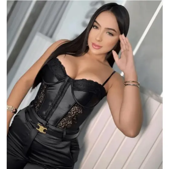 Corset De Renda Com Bojo E Alça  Fechamento Na Frente Tendencia Na Moda