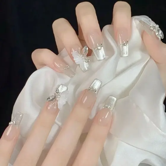 Unhas Postiças Artesanais Reutilizáveis com Decoração de Pérolas e Borboletas, Produto Acabado e Removível