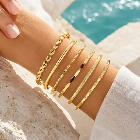 Kit 6 Pulseiras Femininas Douradas Mix Braceletes Elegantes Presente