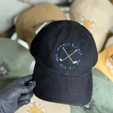 Boné Estiloso Baseball com Bordado Exclusivo - Ajustável e Aba Curva